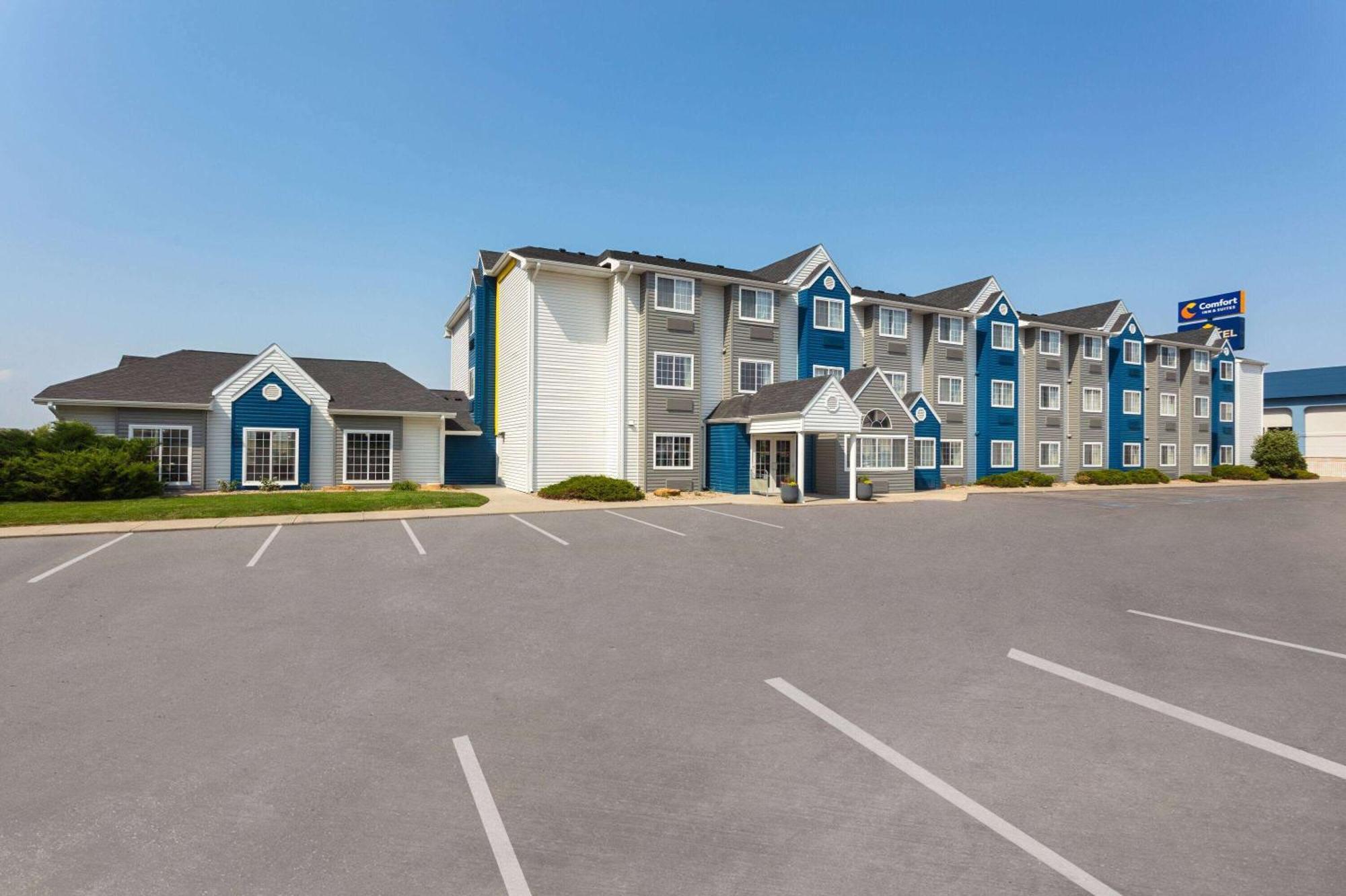 Microtel Inn & Suites By Wyndham Rapid Stadt Exterior foto